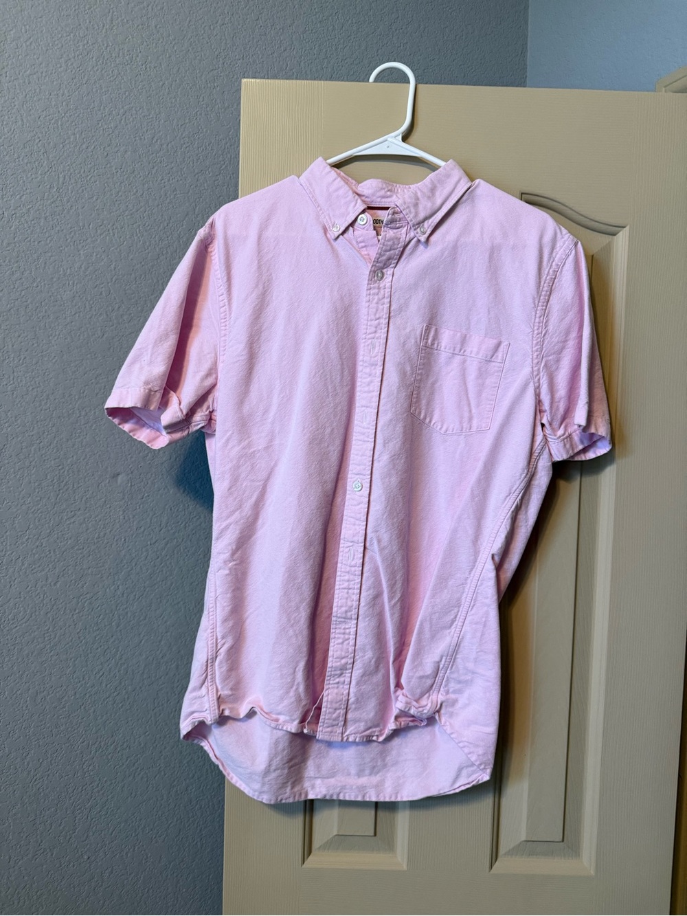 Goodthreads Men's Short-Sleeve Button-Down Shirt in Light Pink